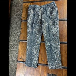 Women’s Worthington metallic Snakeskin Pants Size 6
